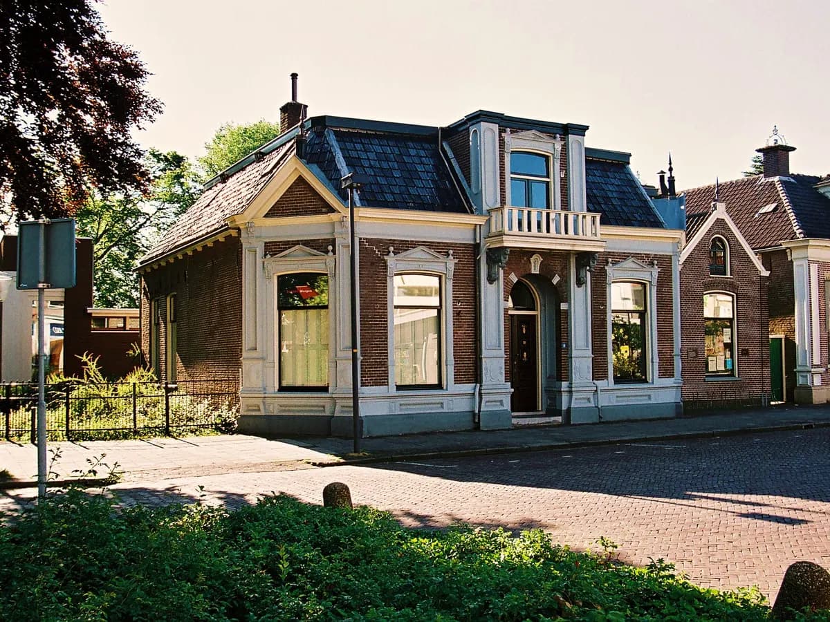Hoogeveen: een streekmuseum in historische panden aan de hoofdstraat